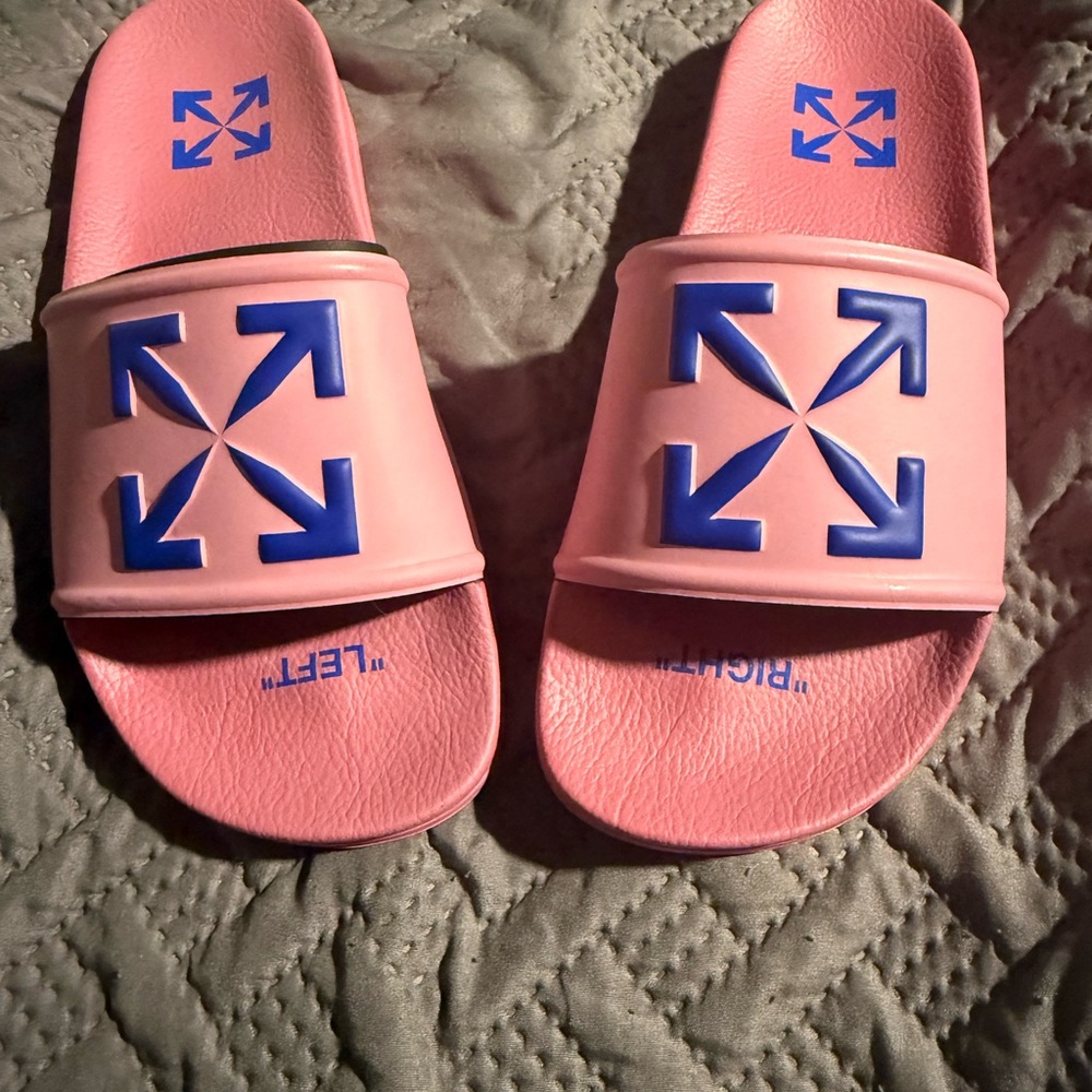 Off white c/o Virgil Abloh salmon pink and violet arrow slider